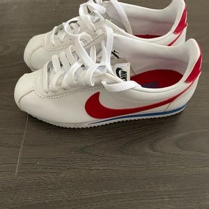 NIKE Cortez